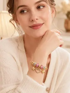 Women is Luxury Emerald Heart Charm Bracelet Elegant Gold Adjustable Bangle with Sparkling Crystal Beads Romantic Jewelry Gift for Wife Girlfriend Mom Sister Perfect for Christmas Birthday Valentine is Day Anniversary and Holiday Parties