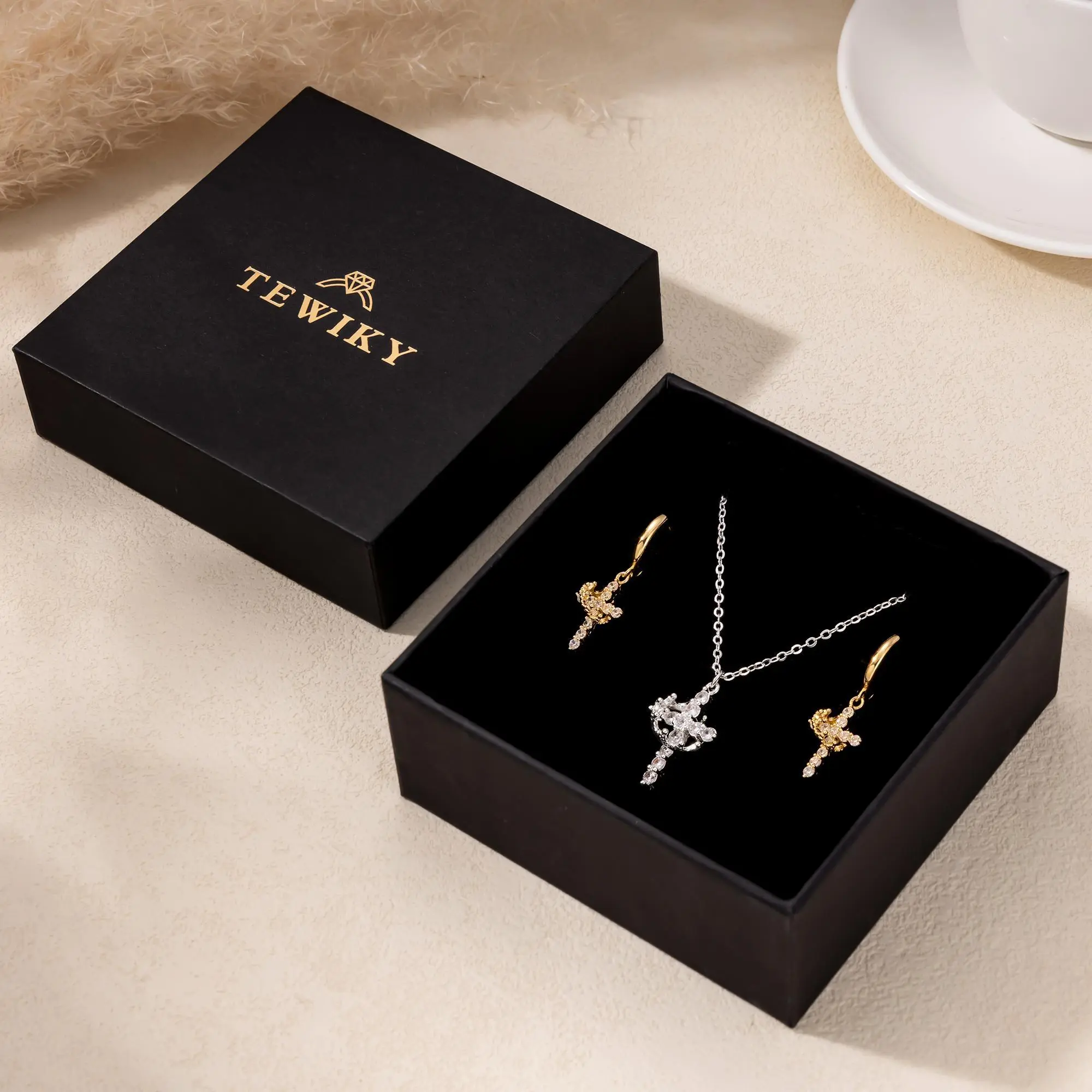 TEWIKY Crown Cross Pendant Choker Necklace & Earring Set,Pretty Crown Cross Necklace & Earring For Daily Clothing Decor Trendy All-match & Exquisite Jewelry Perfect for Christmas and Ideal Gift