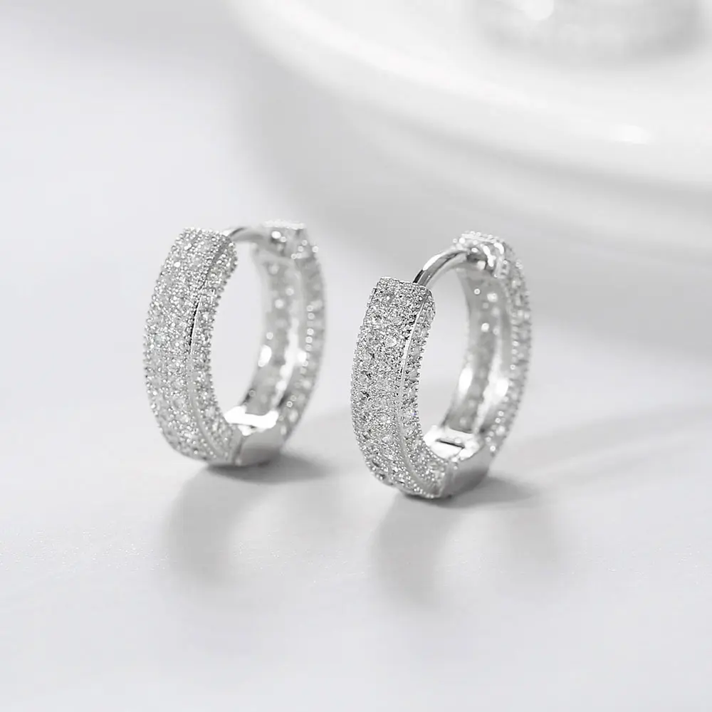 Full diamond zircon silver needle earrings for men and women, trendy and simple, versatile studs, cool and stylish men's earrings