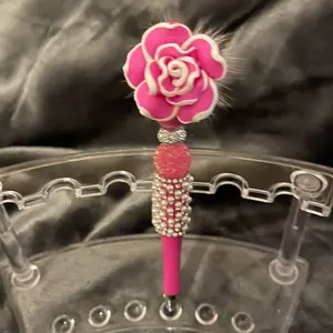 Fancy beaded pen pink flower faux pink fur rhinestone pearl pen wrap silicone plastic rhinestones acrylic