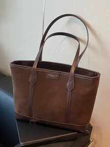 Niche design  simple personality, textured patchwork shoulder handbag, casual and fashionable versatile shoulder bag, retro  elegant daily commuting shoulder bag, suitable for office workers, shopping, etc.