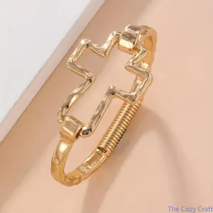 Trendy Geometric Open-Cuff Bracelet for Women, Fashionable Metal Handband, Stylish Minimalist Jewelry, Unique Unisex Handcuff, Perfect for Casual or Party Wear