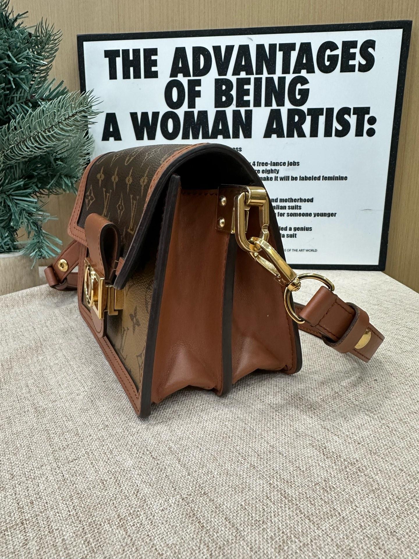 Pre-owned Louis Vuitton Dauphine Small with Patch – Chip Version – Size 20cm x 15cm x 9cm