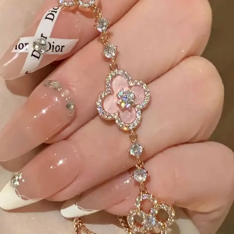 Women's Crystal Flower Bracelet Adjustable Elegant Beautiful Bracelets Fashion Jewelry Simple Multifunctional Hand Accessory Suitable for Daily Wear Pretty Fashionable Bracelet