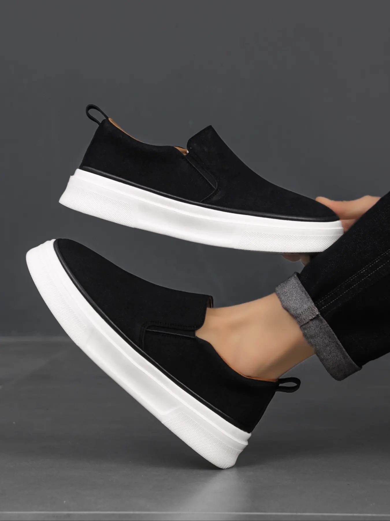 Men's Slip-On Flat Sneakers, Casual Walking Trainers, Comfortable Casual Rubber Walking Shoes for Daily Wear & Outdoor Activities, Stylish Low-Top Design for All Seasons