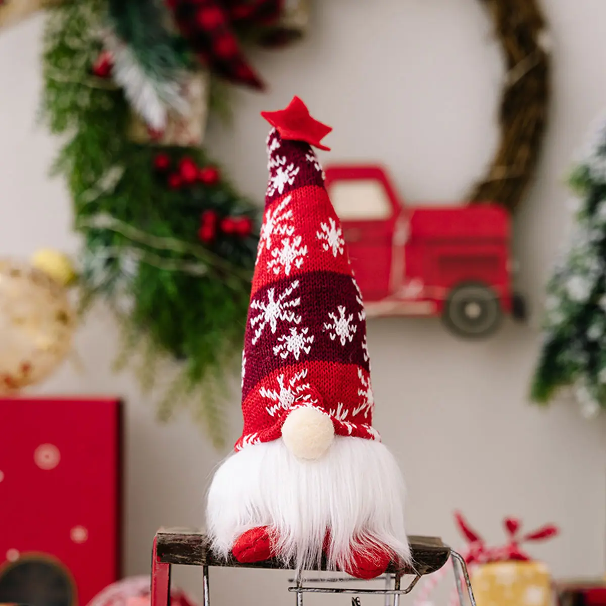 Nordic Style Christmas Gnome Decorations, Festive Ornaments with Knitted Hat and Beard, Perfect for Home Kitchen Party Hotel