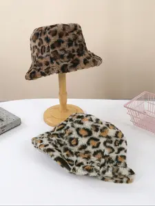 A fashionable and versatile full-print leopard print plush fisherman's hat for autumn and winter, an outdoor windproof and warm flat-topped basin hat