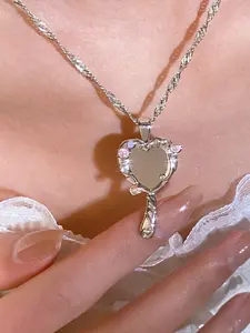 Barbie Magic Mirror Dopamine Love Heart Necklace, Cute Girl Fashion Clavicle Chain, Photo Frame Necklace, Stylish Lockbone Jewelry, Charms Necklace