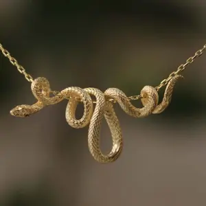 Wrapped Snake Necklace Golden Snake Animal Pendant Clavicle Chain Fashion Accessories