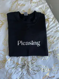 Black Pleasing Crewneck/  No words under