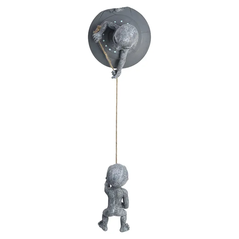 Jinhuoba Resin Crafts Alien Statue Climbing Tree Garden Ornament Sculpture