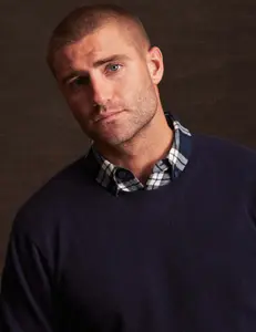 Cashmere Solid Crew in Dark Navy