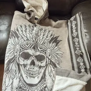 Gaban Poncho apache skull