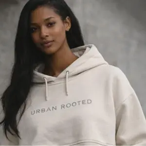 Urban Rooted Premium Hoodie – Cropped Relaxed Fit Essential