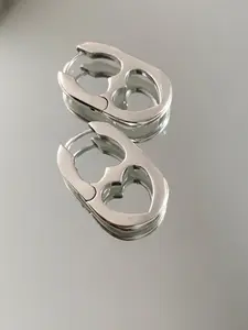 Fashionable and personalized heart-shaped hollow Stainless Steel earrings, suitable for daily wear, vacation and dating occasions, and also a surprising and exquisite small gift.
