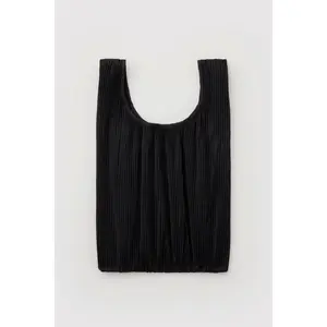 Black Pleated Baggu