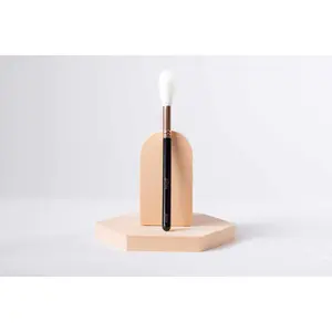 No. RD609- Blush & Bronzer Brush