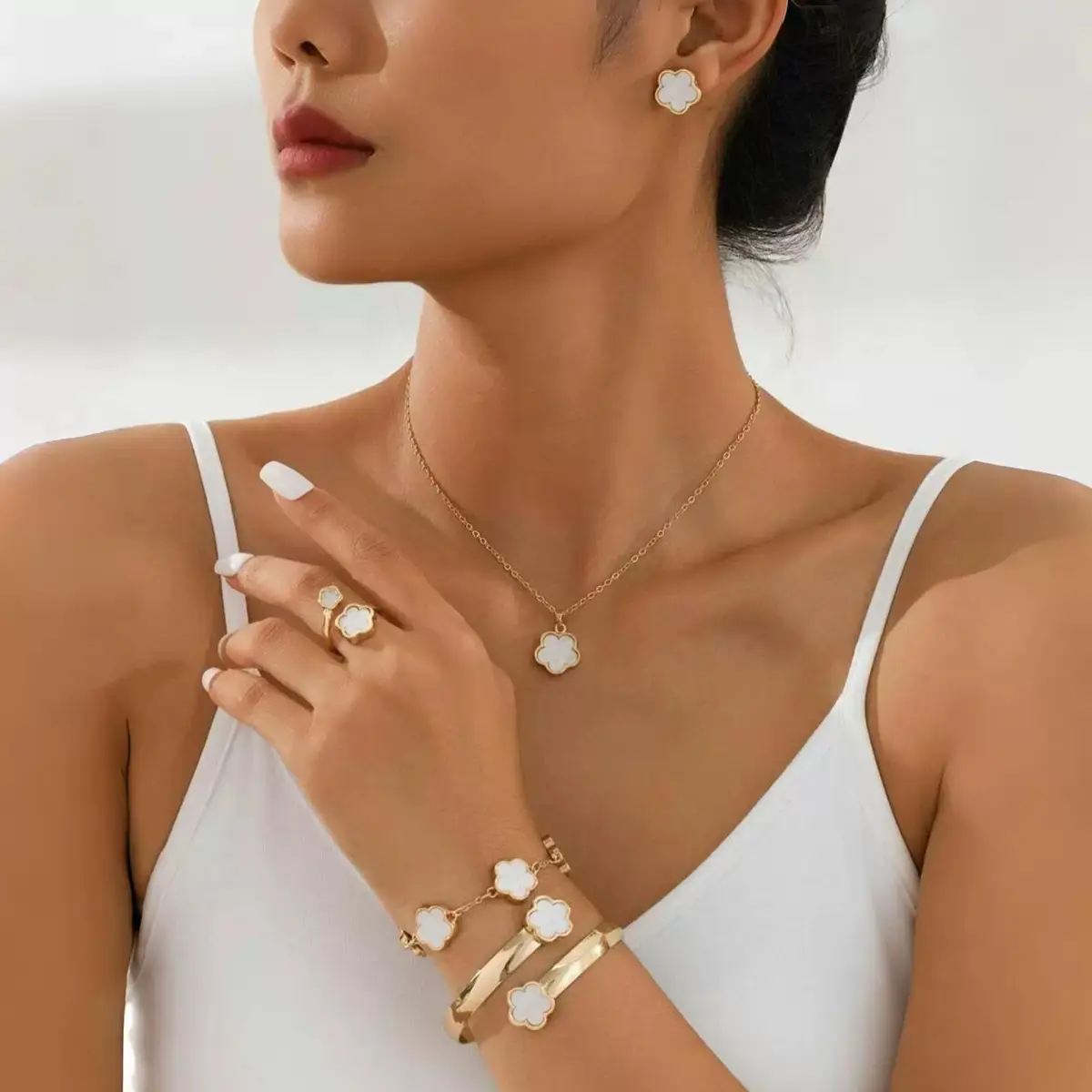 6pcs/Set Lucky Four - Leaf Clover Bracelet in Alloy Tone | Double - Sided Mother - of - Pearl, New OL Style, European and American Fashion Women's Elegant Vintage Jewelry Set - Versatile Elegant and Fashion Jewelry for Party