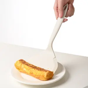 Silicone Spatula for Japanese Omelettes, Non-Stick and Heat-Resistant, Wide Pancake Spatula, Perfect for Eggs, Fish, Burgers, Steaks & Pizza, Kitchen Utensils