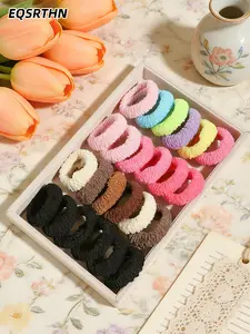 Gentle blow of a rainbow hair band, Scrunchie, cream-knitted towel ring, paired with oil paint-style gift box, exudes strong ceremony. High-elasticity design ensures firm tie. Used for washing face, skin ca