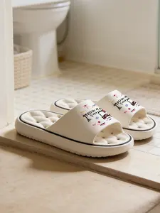 1 Pair Graffiti Letter Bow Themed Printed Hollow Massage Thick Sole Slippers, Sweet Cool Personality Style, Non-slip Soft Sole, Quick-dry for Bathroom, Indoor & Outdoor Dual-use, Open Toe Slides, Bathroom Casual Slippers