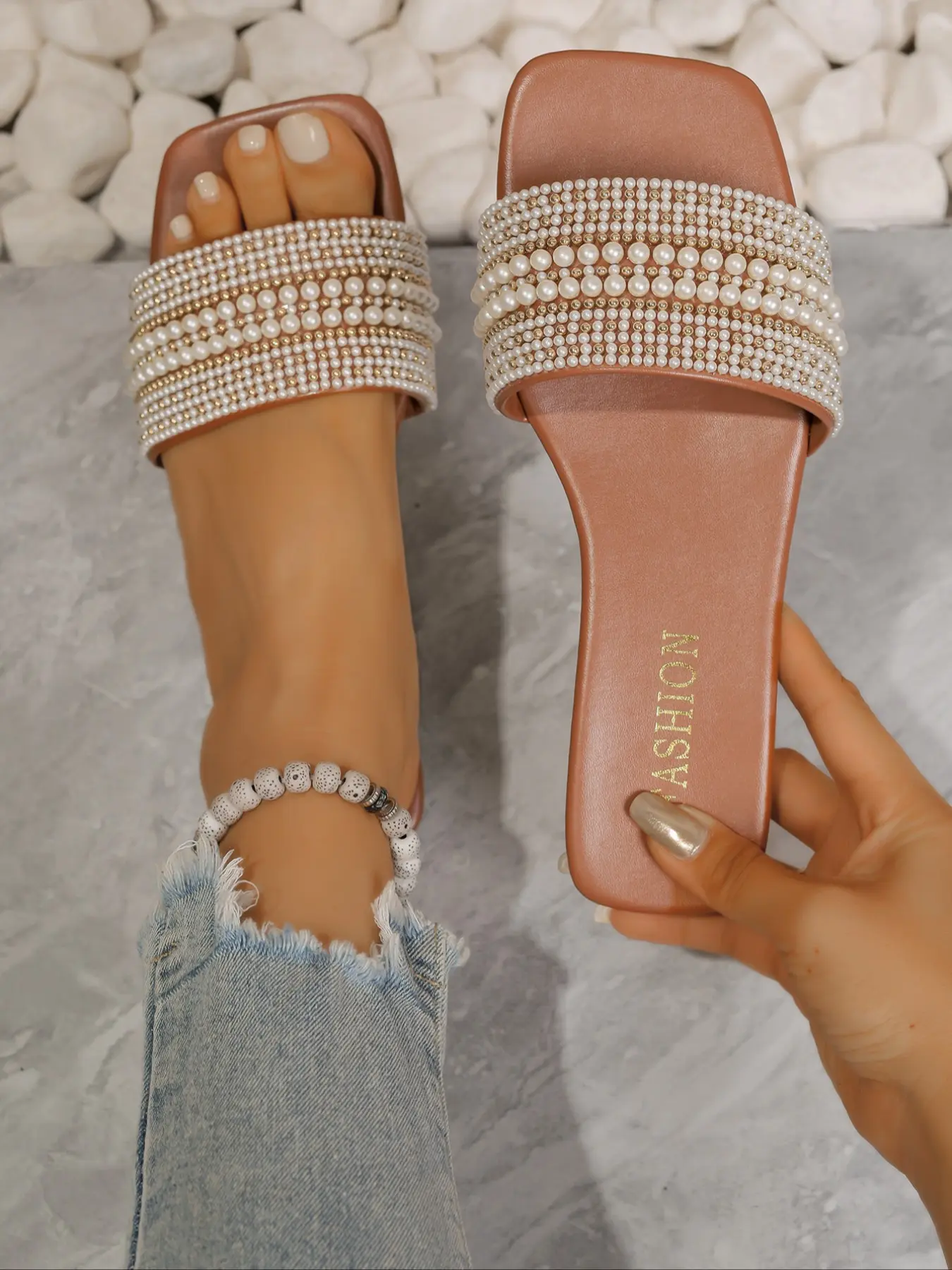 Women's Pearl Decorated Open Toe Flat Shoes, Fashion Artificial Pearl Flat Heel Slip-On T-Strap Beaded Sandals, Fashionable Flat Sandals, Embellished Sandal, Comfortable and Stylish