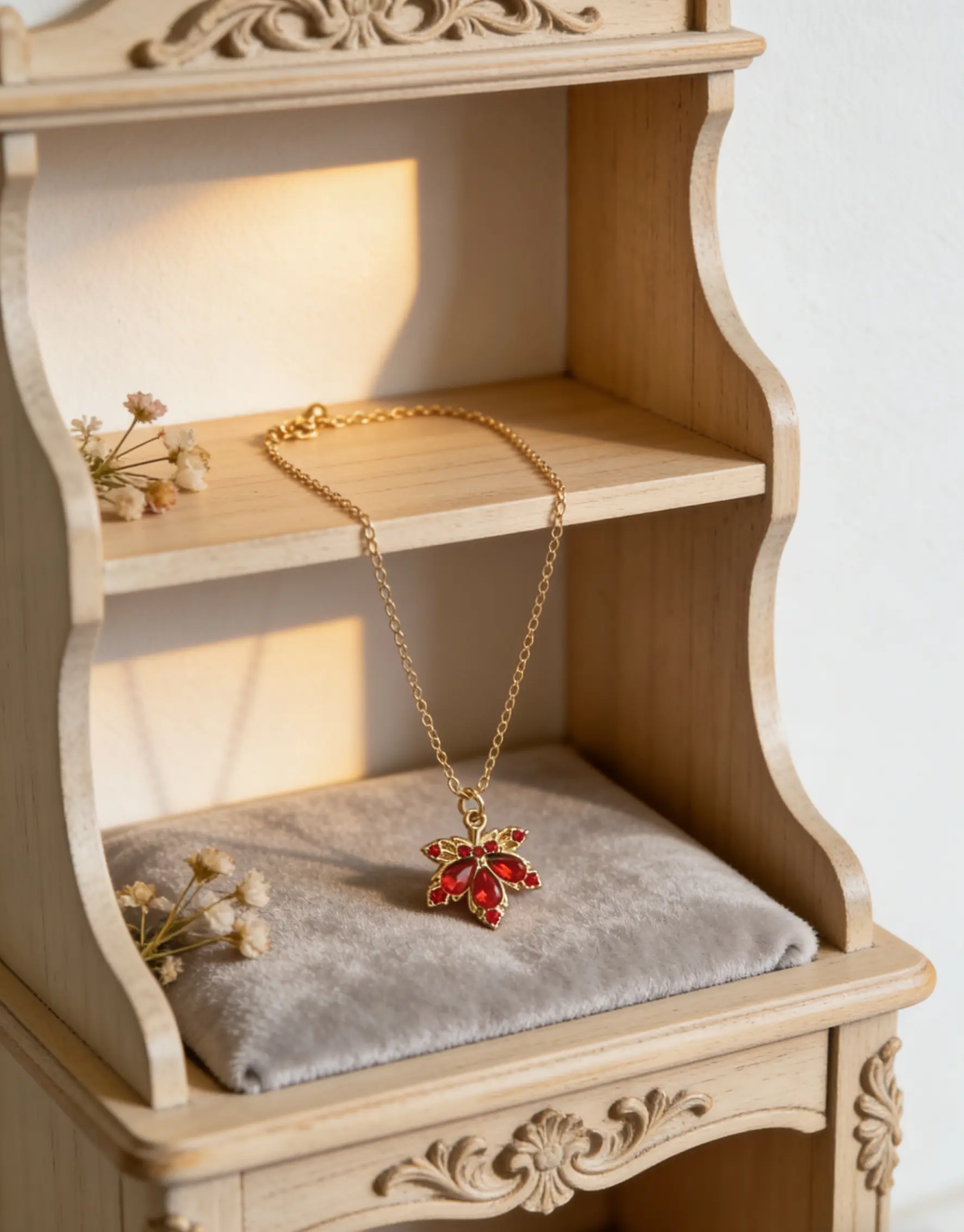 "Autumn Flame" Ruby Maple Leaf Necklace – A Gleam of Grandeur in Every Vein