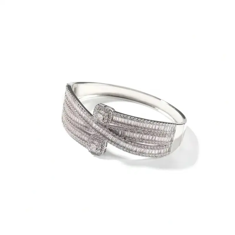 L’Entrelacé Baguette Bracelet