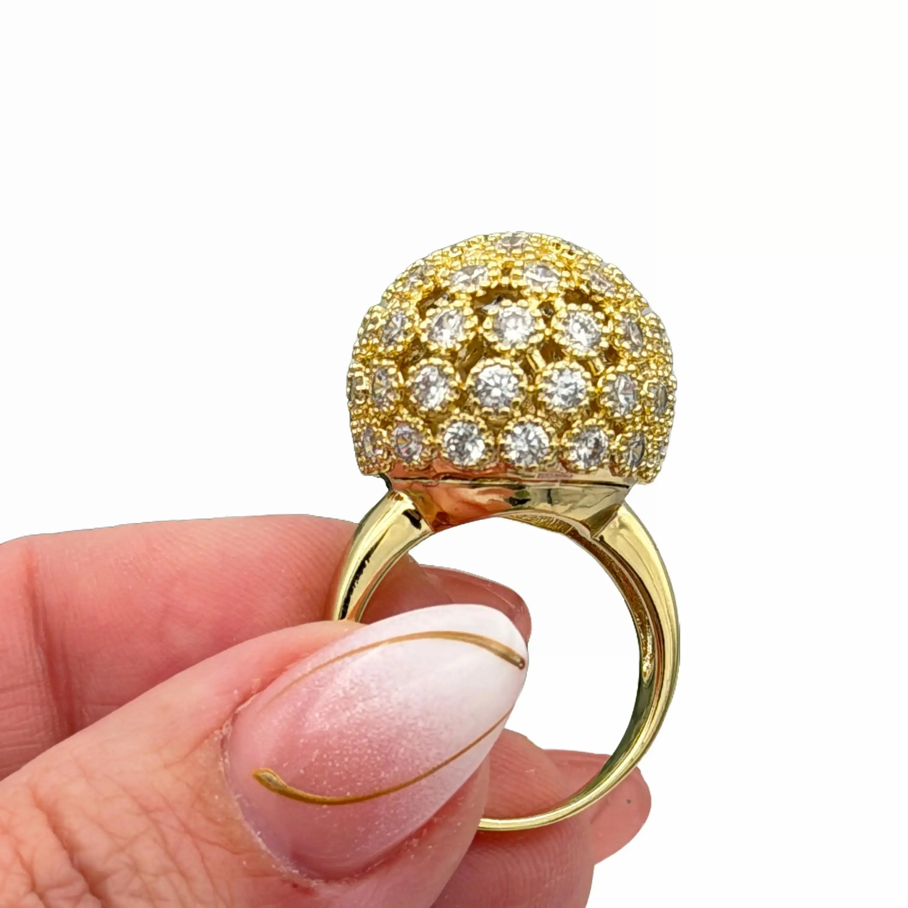 Yordy LUXURY RING FOR WOMEN FINE JEWELRY WITH ZIRCONIA STONES AND 14K GOLD PLATING SIZE 8 & 9 ELEGANT BRILLIANT SPARKLE