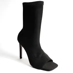 Endless – Black Boots