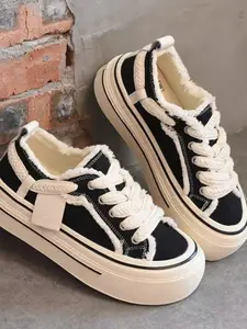 Women's Casual Sport Shoes Flat Skateboard Shoes Comfortable Lightweight Women's Sneakers, Stylish & Durable Design