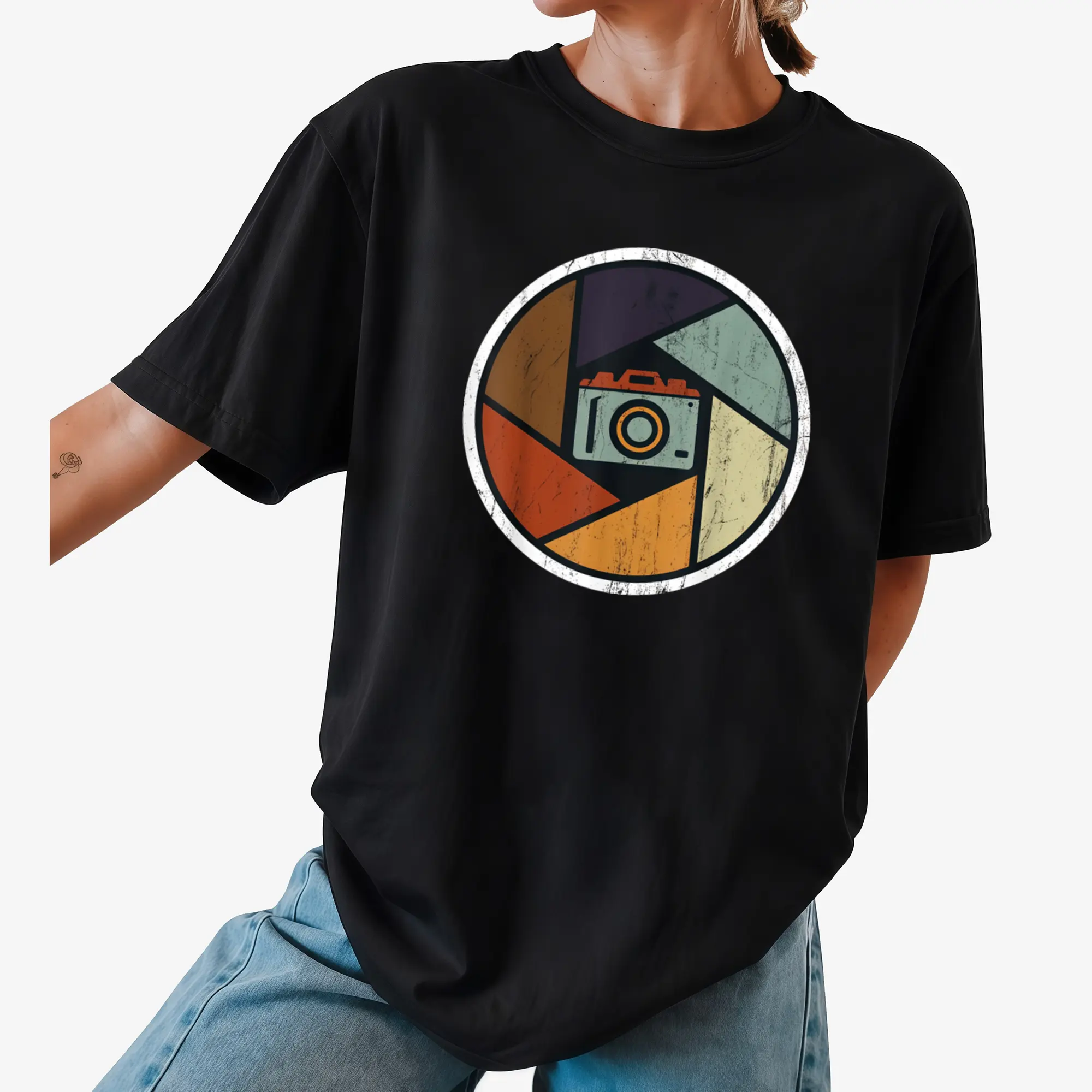 Minimalist Retro Photographer Vintage Camera Design T-Shirt Cotton Fabric