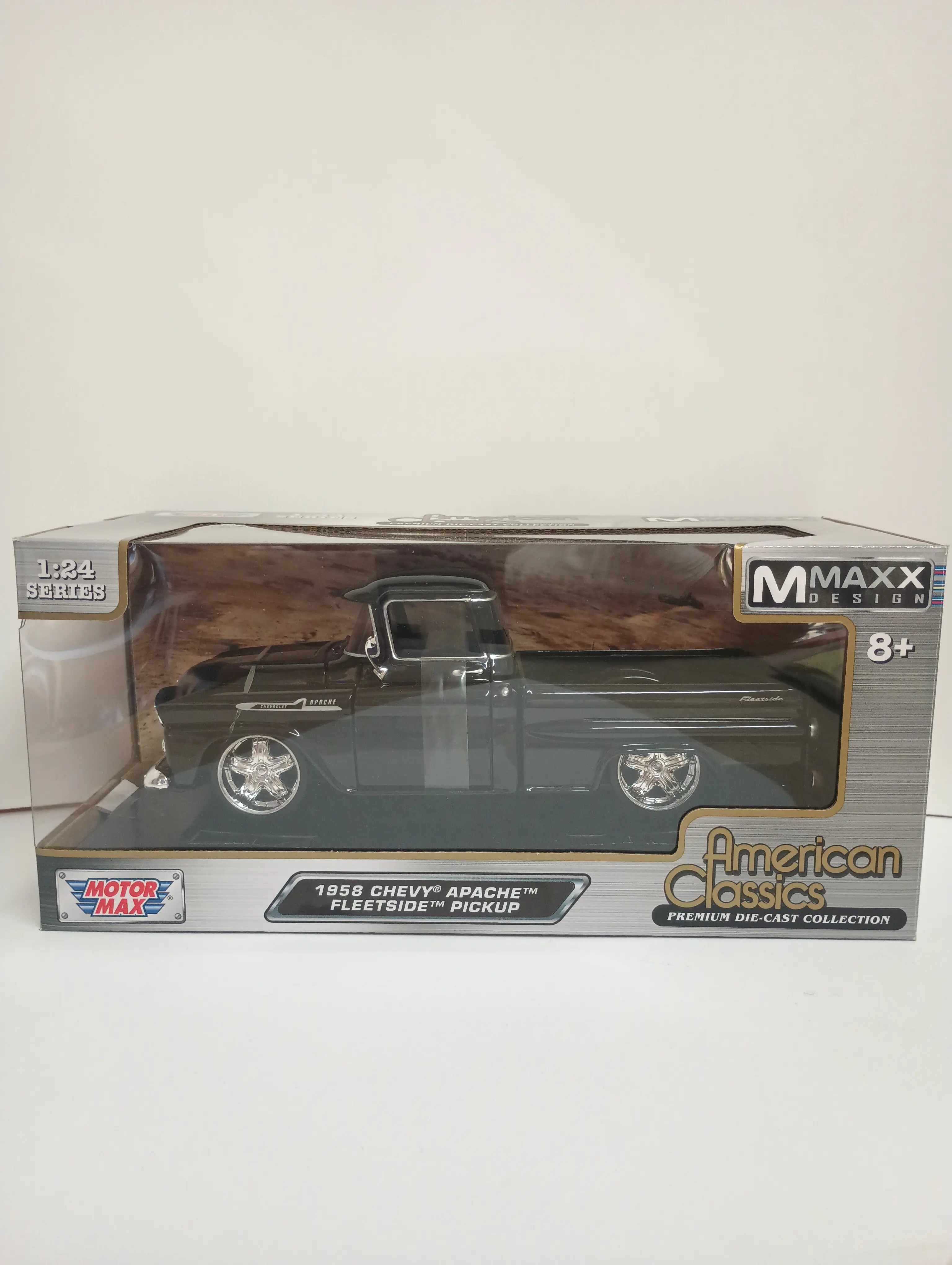 1958 CHEVY APACHE FLETSIDE  BLACK W/WHEELS  1:24 DIECAST BY MOTORMAX