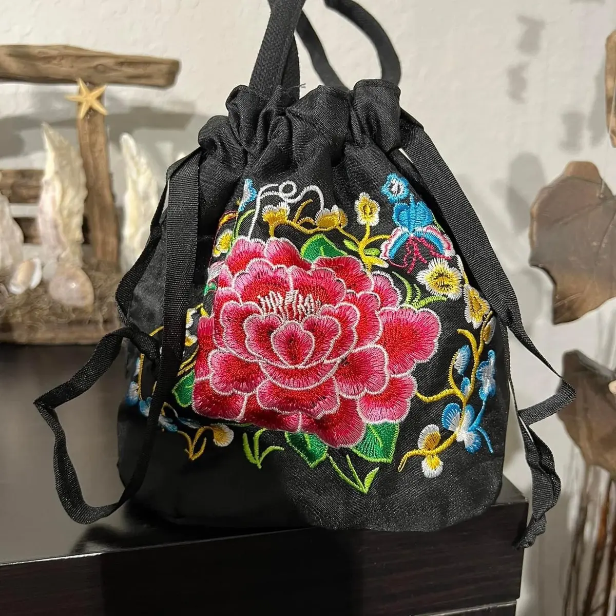 Cute flotal embroidery mini handbag from Mexico