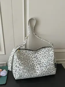 Leopard Print Fashion Simple Sports Gym Bag, Large Capacity Lightweight Convenient Trendy Casual Handbag Shoulder Bag