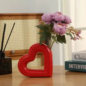 Heart-Shaped Small Vase, Hydroponic Flower Pot, Desktop Decoration, Pure, Simple Elegance, Suitable for Office, Living Room, Bedroom