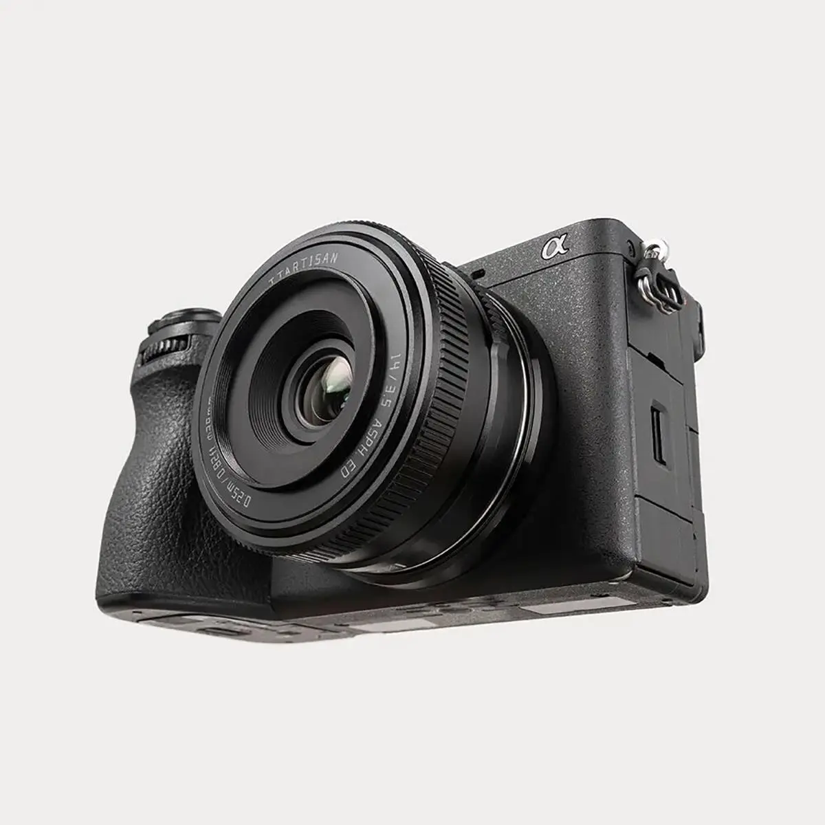 TTArtisan 14mm f/3.5 Camera Lens for Fujifilm X Mount, Black, 92 Degree Angle View, 5052 Aviation-Grade Aluminum Build, Suitable for Cars & Animals Photography, Sharp Eye Capture
