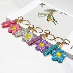 Rhinestone Flower Keychain, Sparkly Crystal Floral Bag Charm, Bling Diamond Key Ring for Women, Cute Fashion Accessory