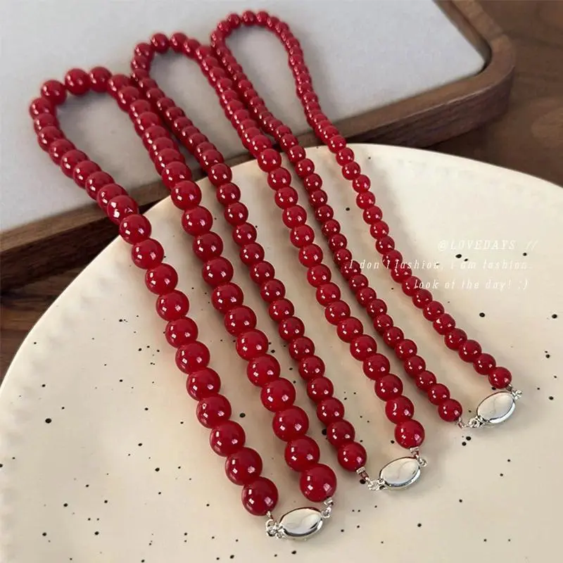 Advanced Red Imitation Coral Beaded Necklace - Retro Style Fashionable Jewelry Accessories, Simple Clothing Accessory, Festive Banquet Gift, Stylish Accessories, Beaded Necklaces