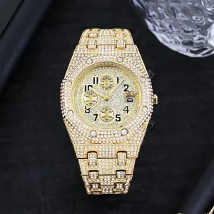 Three-Eye Quartz Sports Watch with Diamond Accents Gold Waterproof 30m Elegant 11mm Thickness 45mm Dial Diameter Fashion Jewelry Wristwatch for Men
