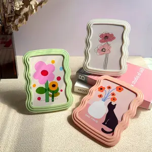 Charming 3-Layer Wavy Photo Frame - Portable Foldable Display Stand, Suitable for Desktop and Wall, Can Hold Up to 4.4x6.2inch Photos, Perfect Home Decoration