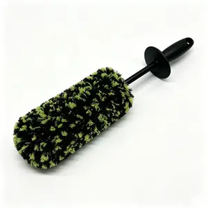 Professional car cleaning brush, balancing the wheel hub and interior corners, practical for washing cars.
