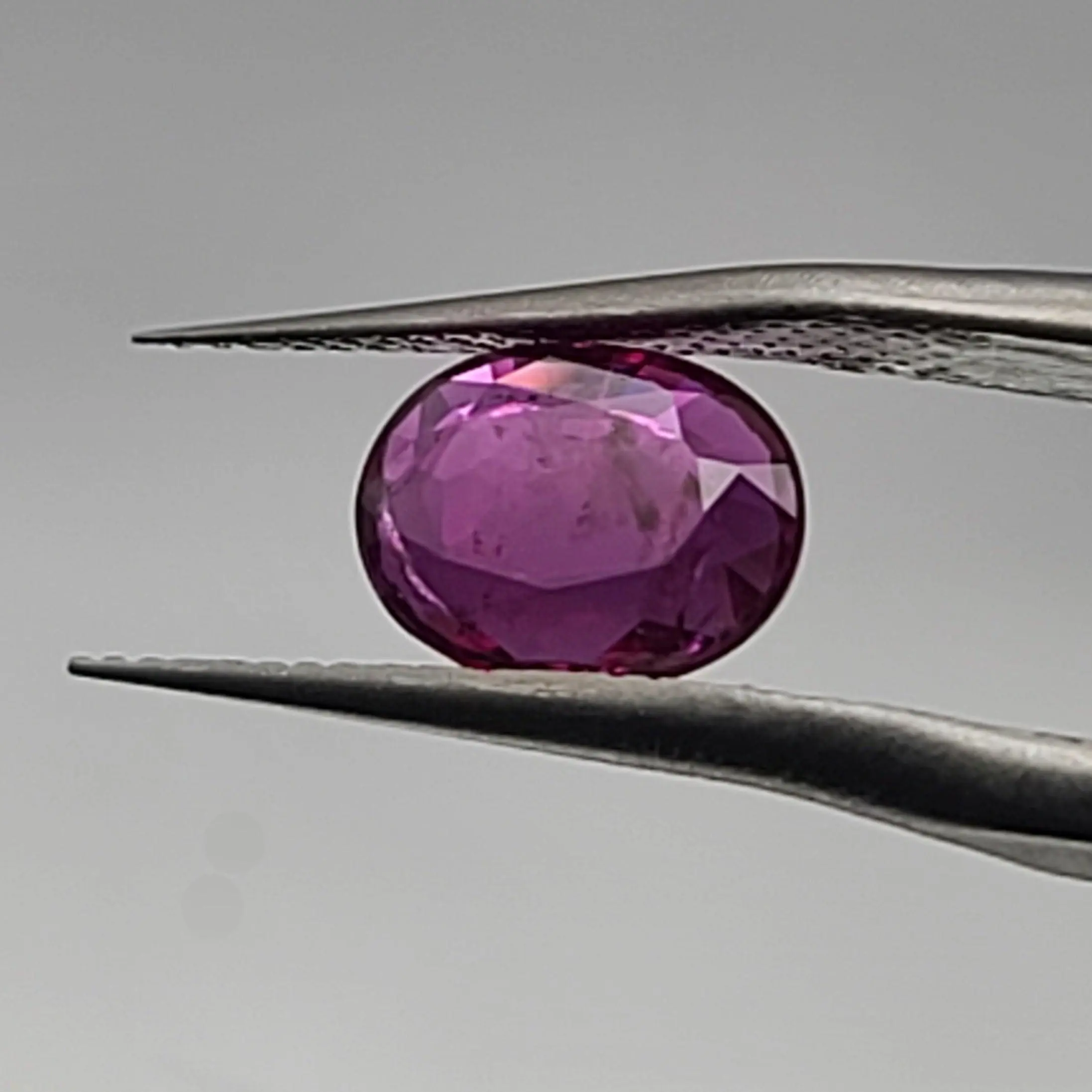 1.10ct ETW Earth-Mined Ruby – Oval Cut - GIA Gemological Report