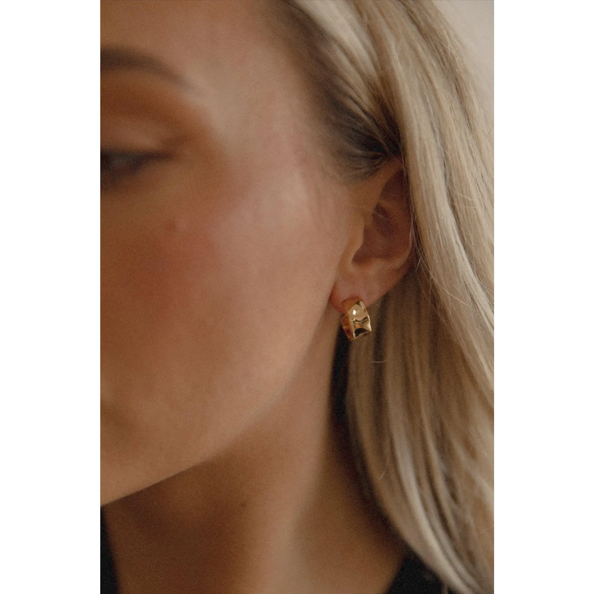 14k Gold Hammered Gold Hoop Earrings