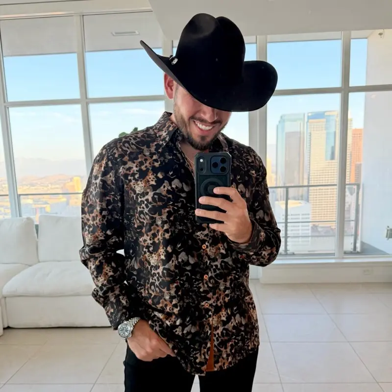 LEOPARD LONG SLEEVE (FITTED) LEOPARD LONG SLEEVE (FITTED)