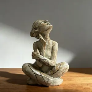 Modern Home Style Art Figurine, Decorative Home Ornament, Room Decoration, Desktop Decor, Holiday Decoration, Festival Gift, Small Statue for Living Room