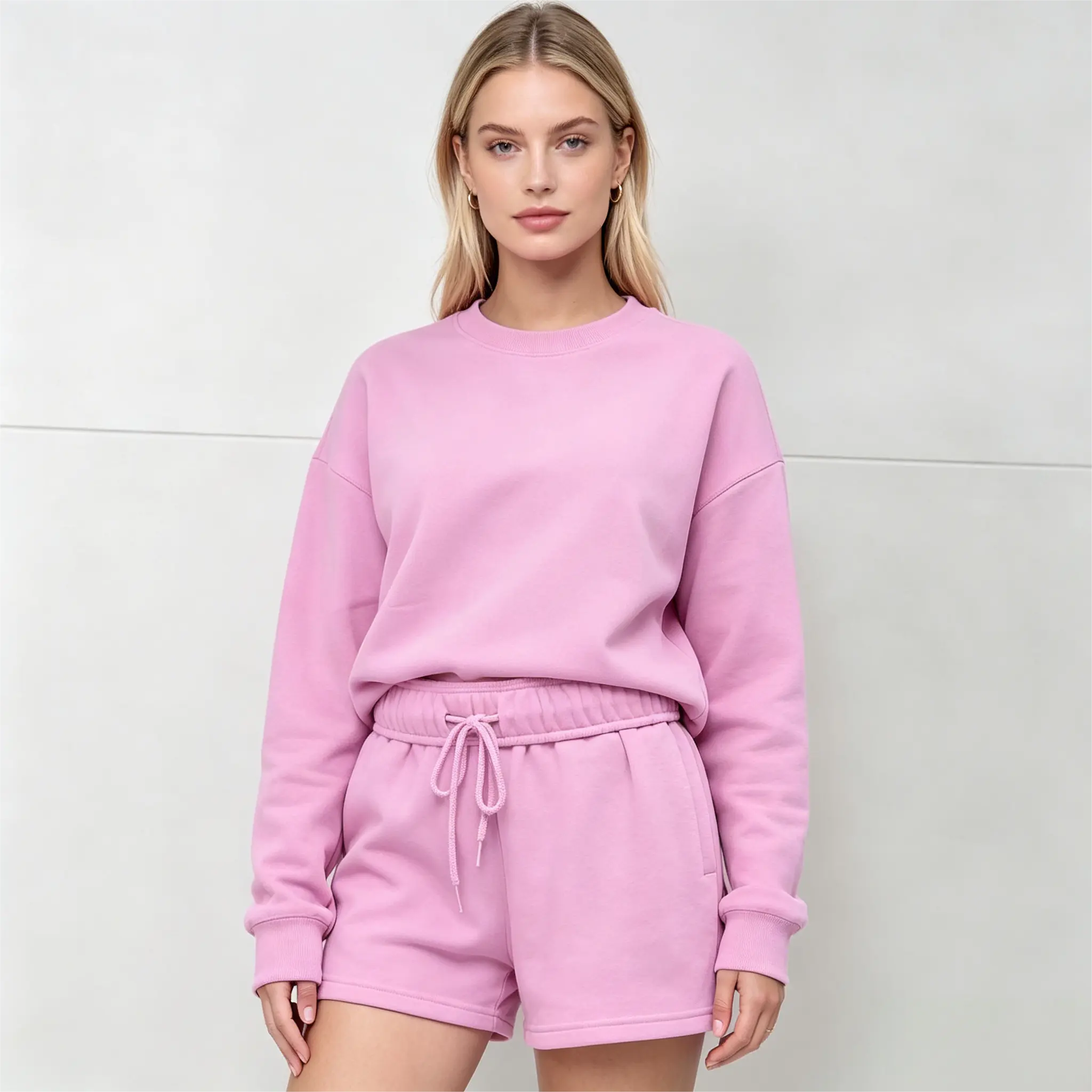 Long sweatshirt + Shorts