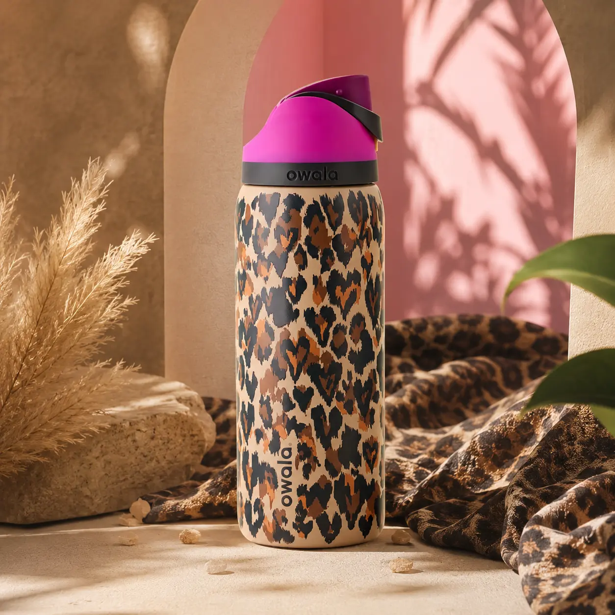 Owala FreeSip 32oz Extreme-Cold Vacuum Flask, Limited Rare Edition Wild at Heart Leopard Print Matte Stainless Steel Sports Gym Bottle
