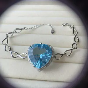 <PingEast jewelry >Topaz bracelet 925 sterling silver bracelet set with an 18*18mm heart-shaped natural sky-blue fireworks-cut topaz, length 17cm + 5cm extension chain, with certificate