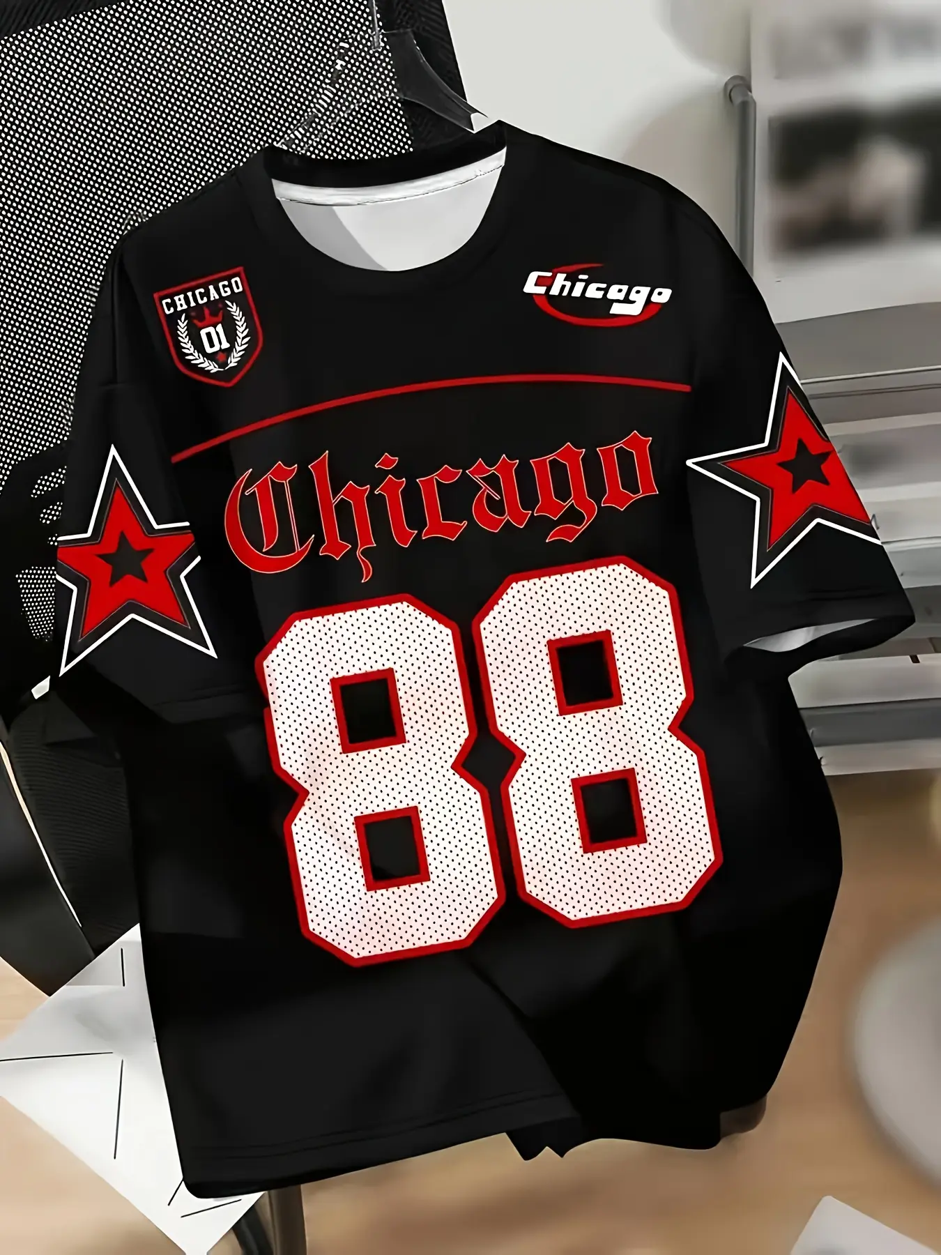 Chicago 88 Stars Men's Crew Neck T-Shirt - Chicago graphic t-shirt with red accents. Lightweight polyester sweater suitable for everyday and special occasions, the ideal gift for sports fans - a must-have for urban streetwear, casual wear, sporty design,